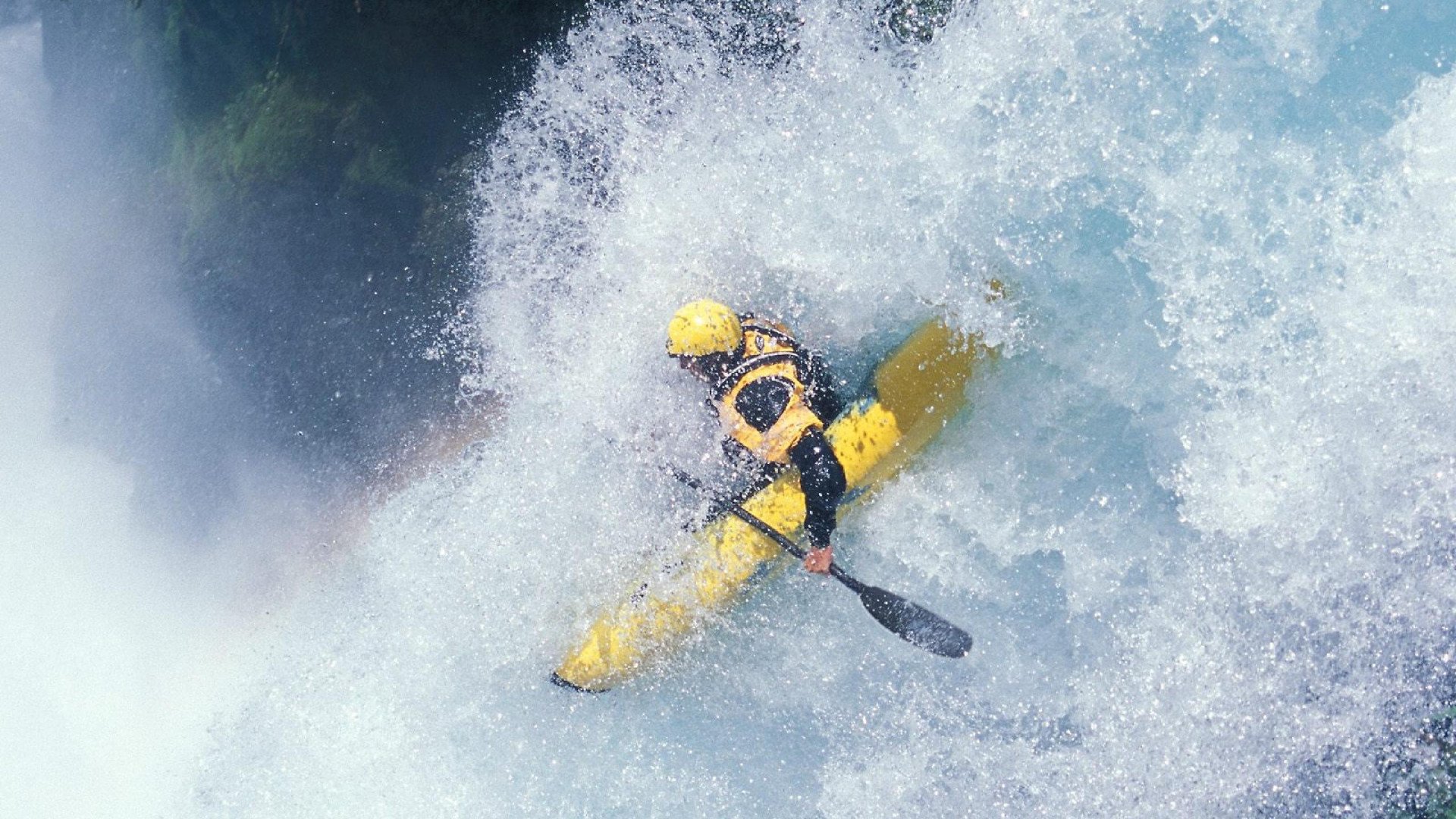 开云官网-法国翻盘拜仁，奥亚尔萨瓦尔刷新纪录，一场逆转背后的足球哲学